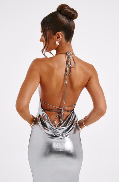 Beautifully Crafted Garment in a Classic Style
