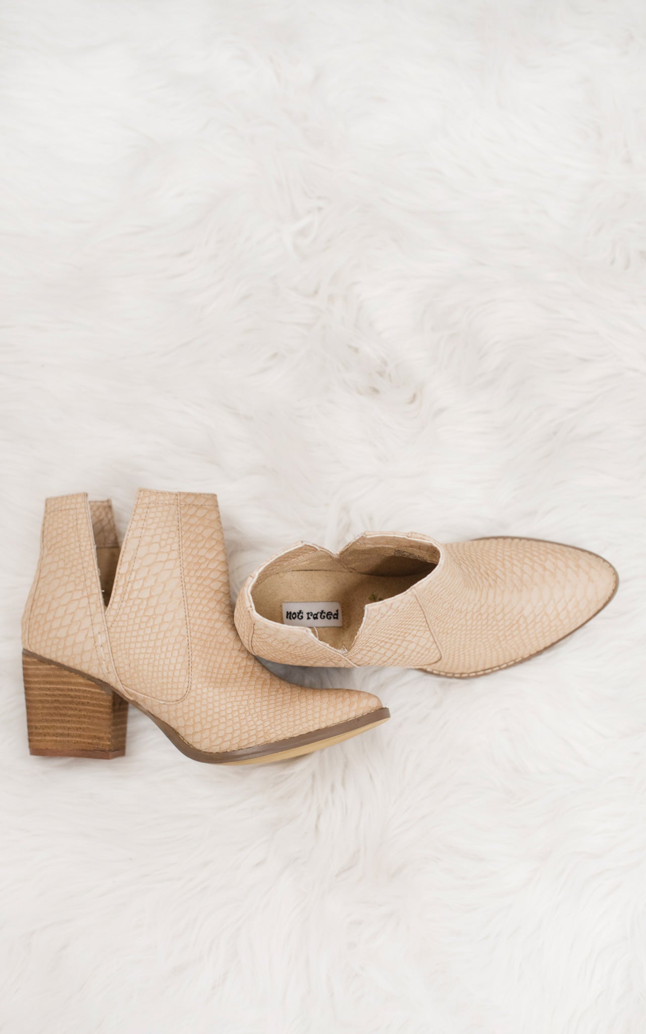 Chic Orthopedic Shoes with Unique Design