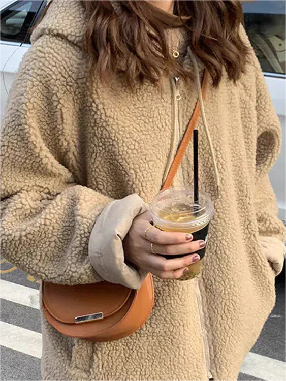 Beautifully Finished Coat in a Timeless Design