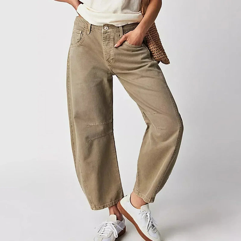 Classic Vintage Pants with a Flattering Fit