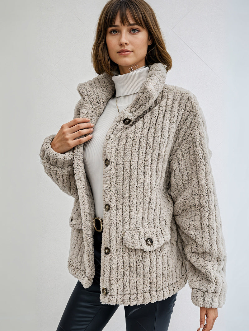 Well Tailored Cardigan with a Graceful Silhouette