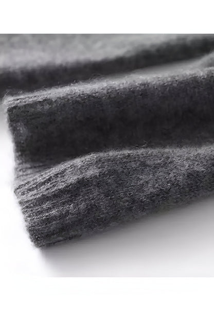 Effortlessly Elegant Sweater with a Timeless Design