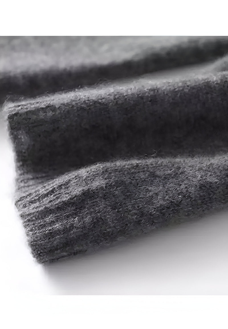 Effortlessly Elegant Sweater with a Timeless Design