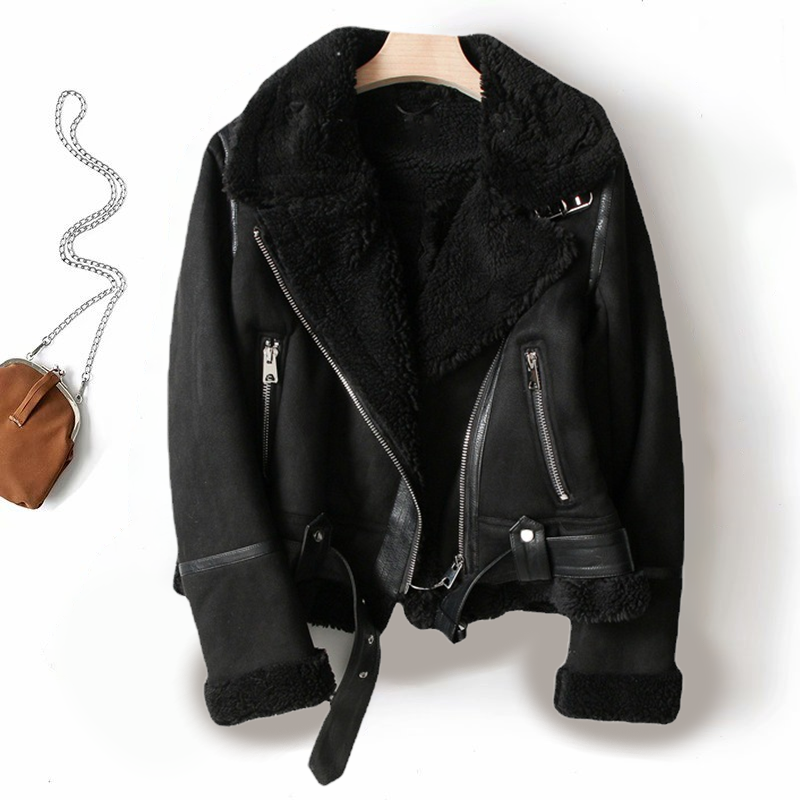 Effortlessly Elegant Jacket with a Timeless Design