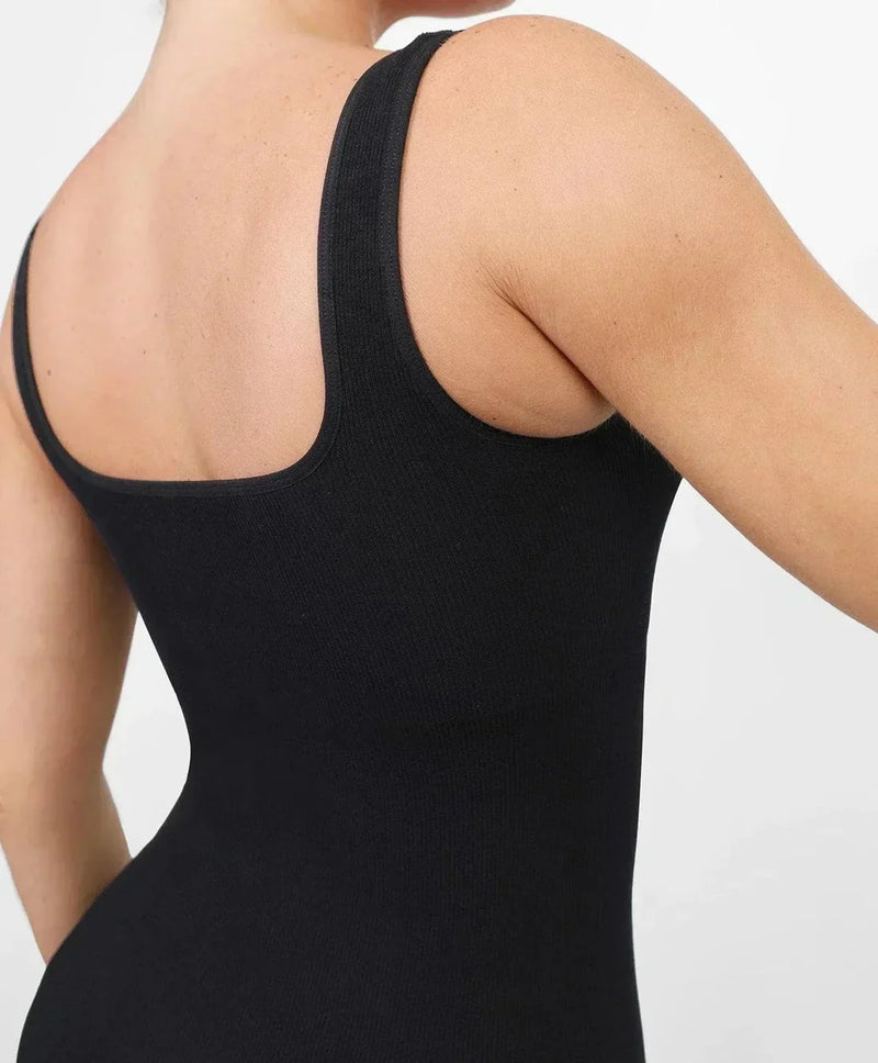 Effortlessly Elegant Garment with a Timeless Design