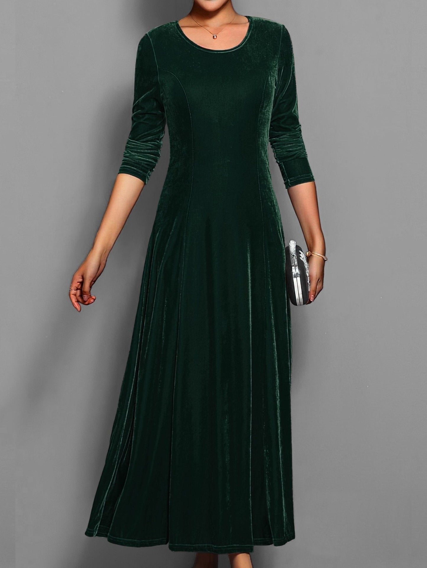 Beautifully Crafted Dress in a Classic Style