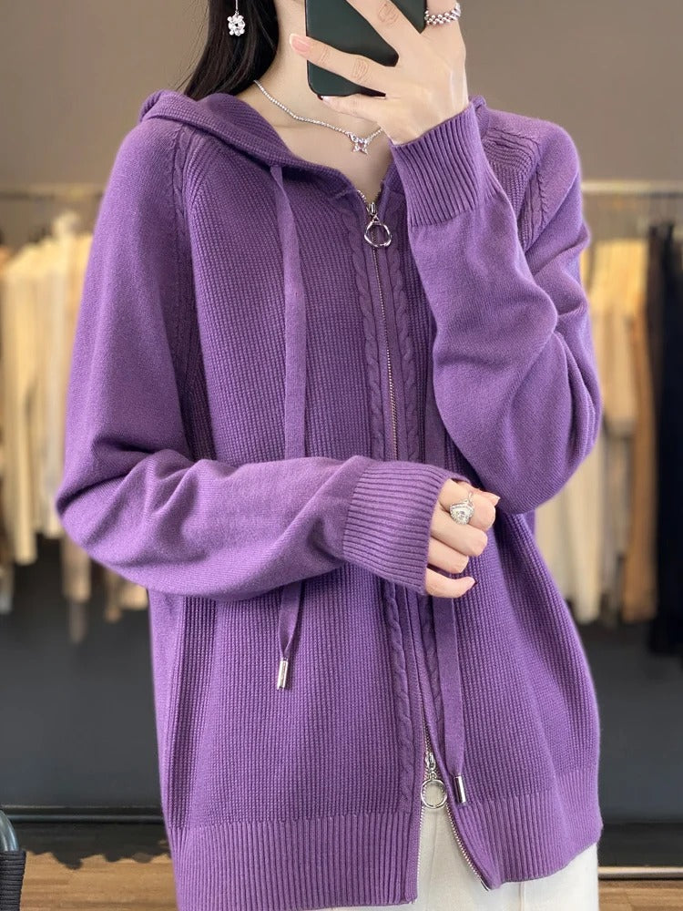 Well Tailored Sweater with a Graceful Silhouette