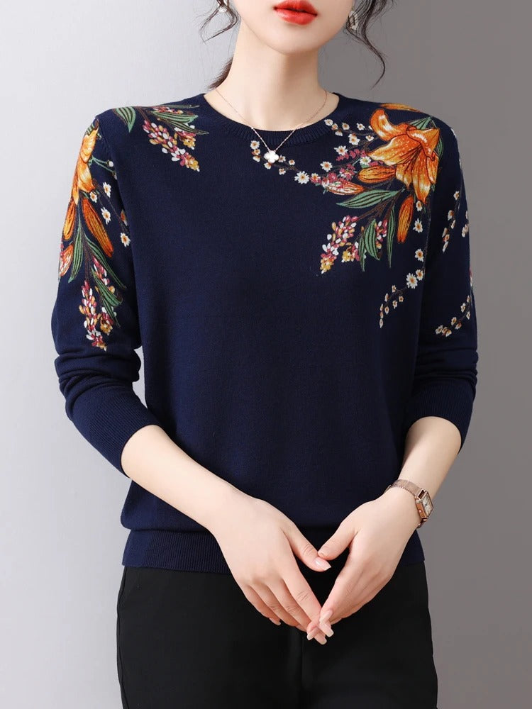 Well Tailored Sweater with a Graceful Silhouette