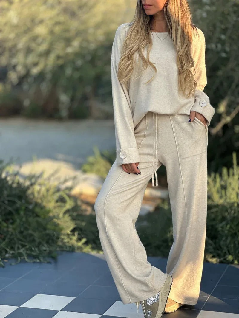 Classic Vintage Trousers with a Flattering Fit