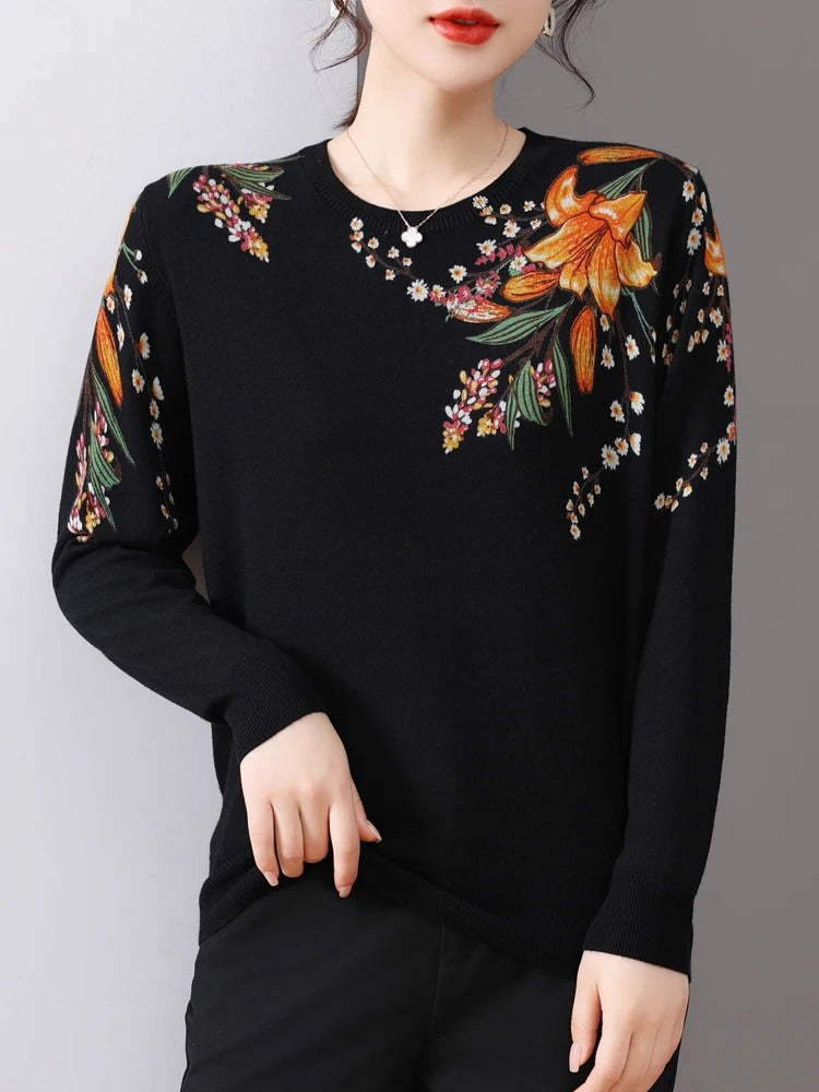 Well Tailored Sweater with a Graceful Silhouette