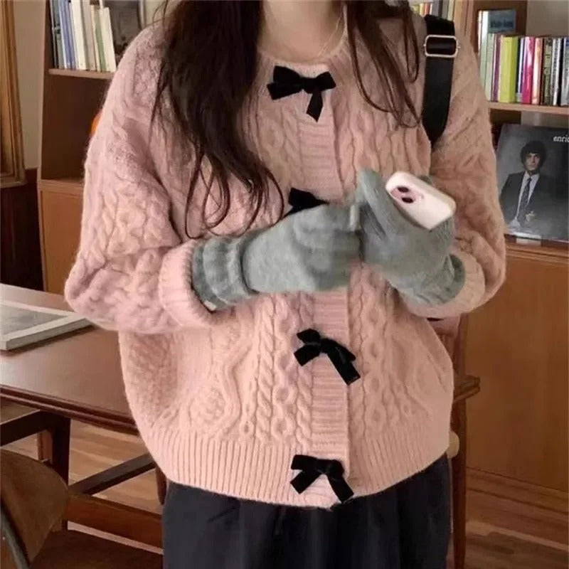 Elegantly Styled Cardigan for Everyday Wear