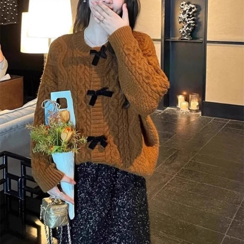 Elegantly Styled Cardigan for Everyday Wear