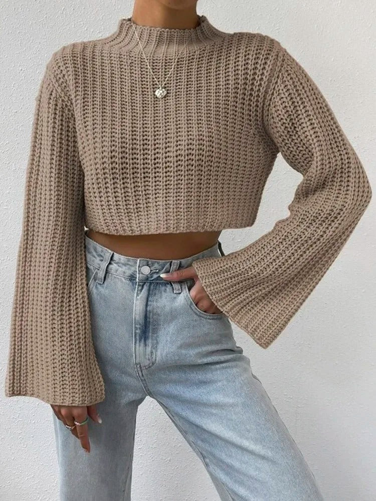 Well Tailored Sweater with a Graceful Silhouette