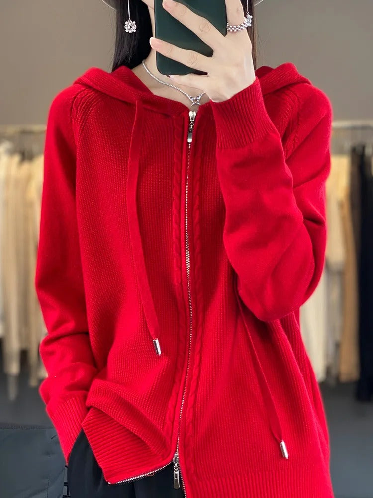 Well Tailored Sweater with a Graceful Silhouette