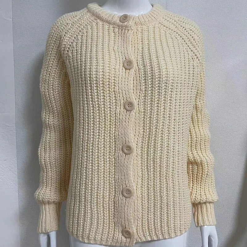 Classic Vintage Sweater with a Flattering Fit