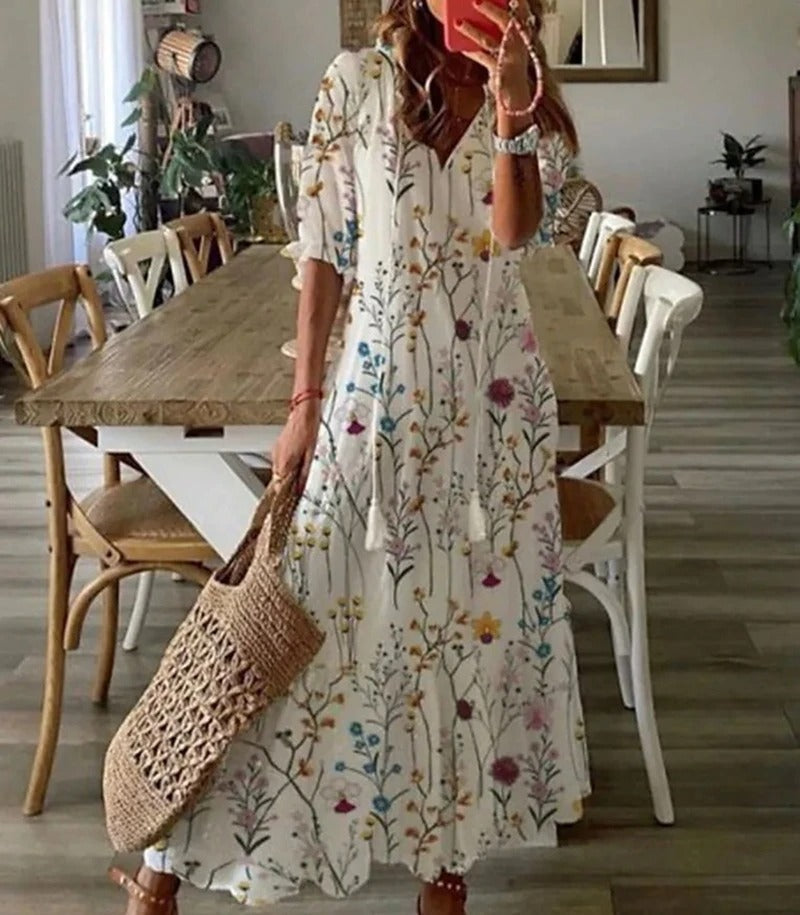 Sophisticated Dress with a Clean Classic Look