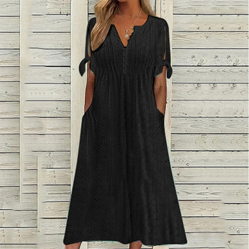 Classic Vintage Dress with a Flattering Fit