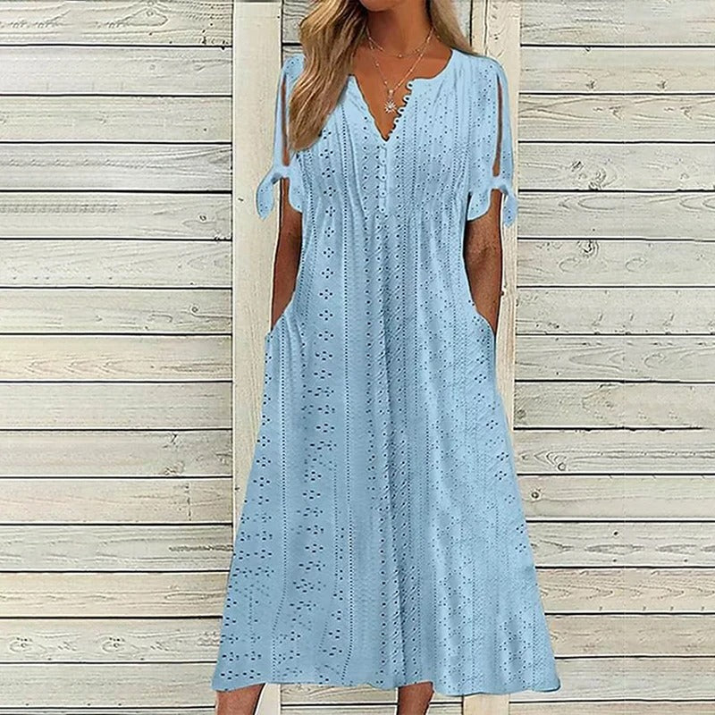 Classic Vintage Dress with a Flattering Fit