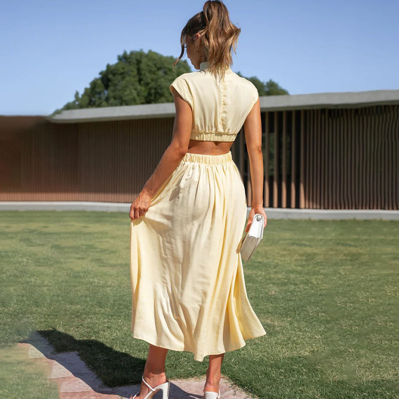 Classic Vintage Dress with a Flattering Fit