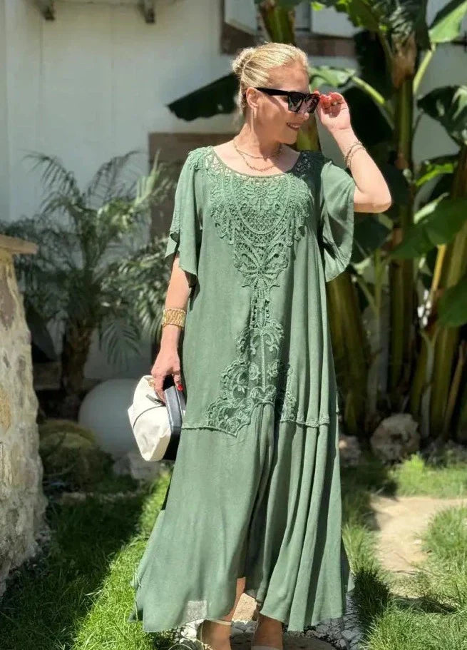 Polished Dress with an Effortless Classic Look