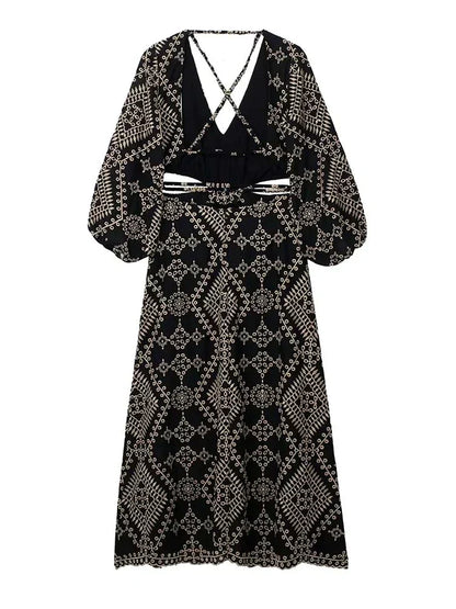 Effortlessly Elegant Dress with a Timeless Design