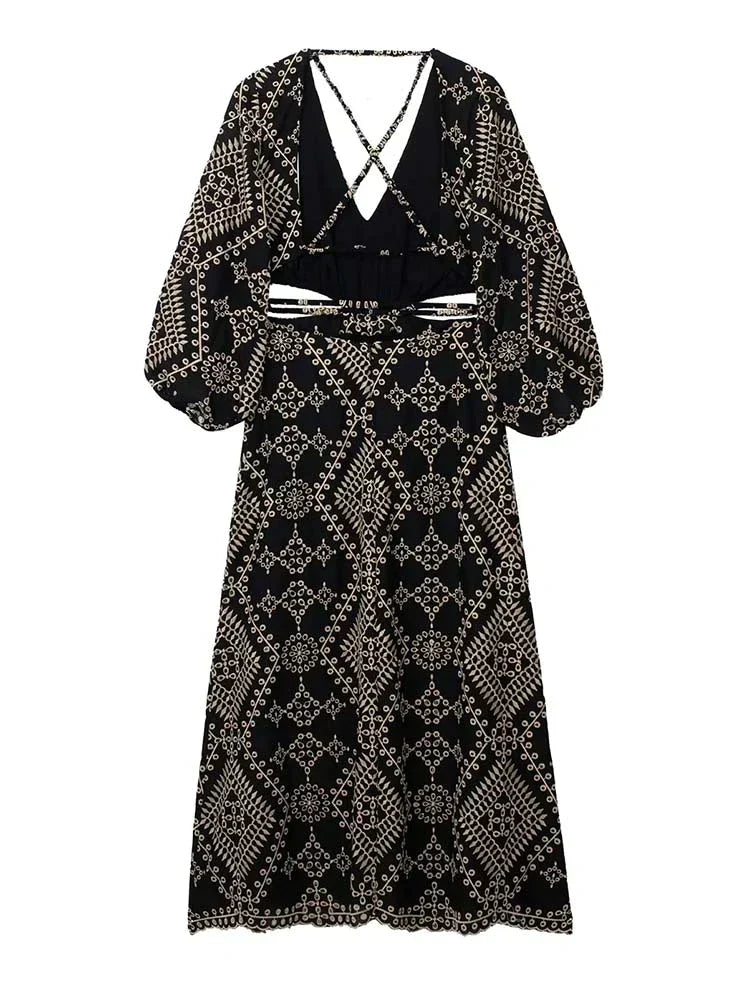Effortlessly Elegant Dress with a Timeless Design
