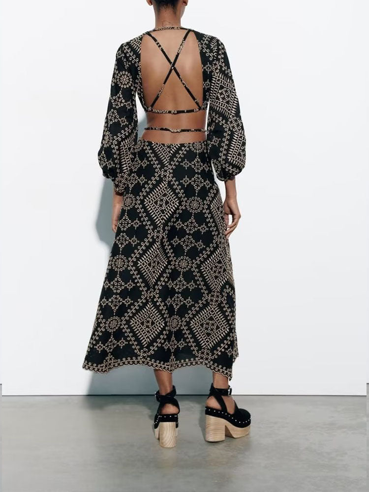 Effortlessly Elegant Dress with a Timeless Design