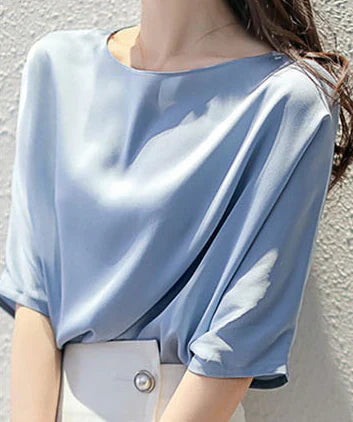 Effortlessly Elegant Blouse with a Timeless Design