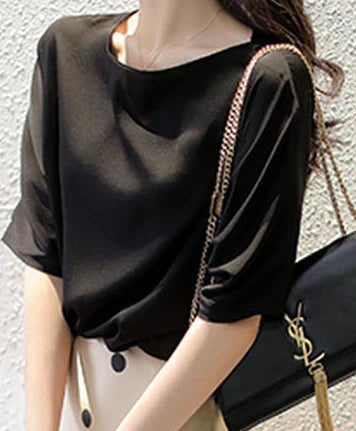 Effortlessly Elegant Blouse with a Timeless Design