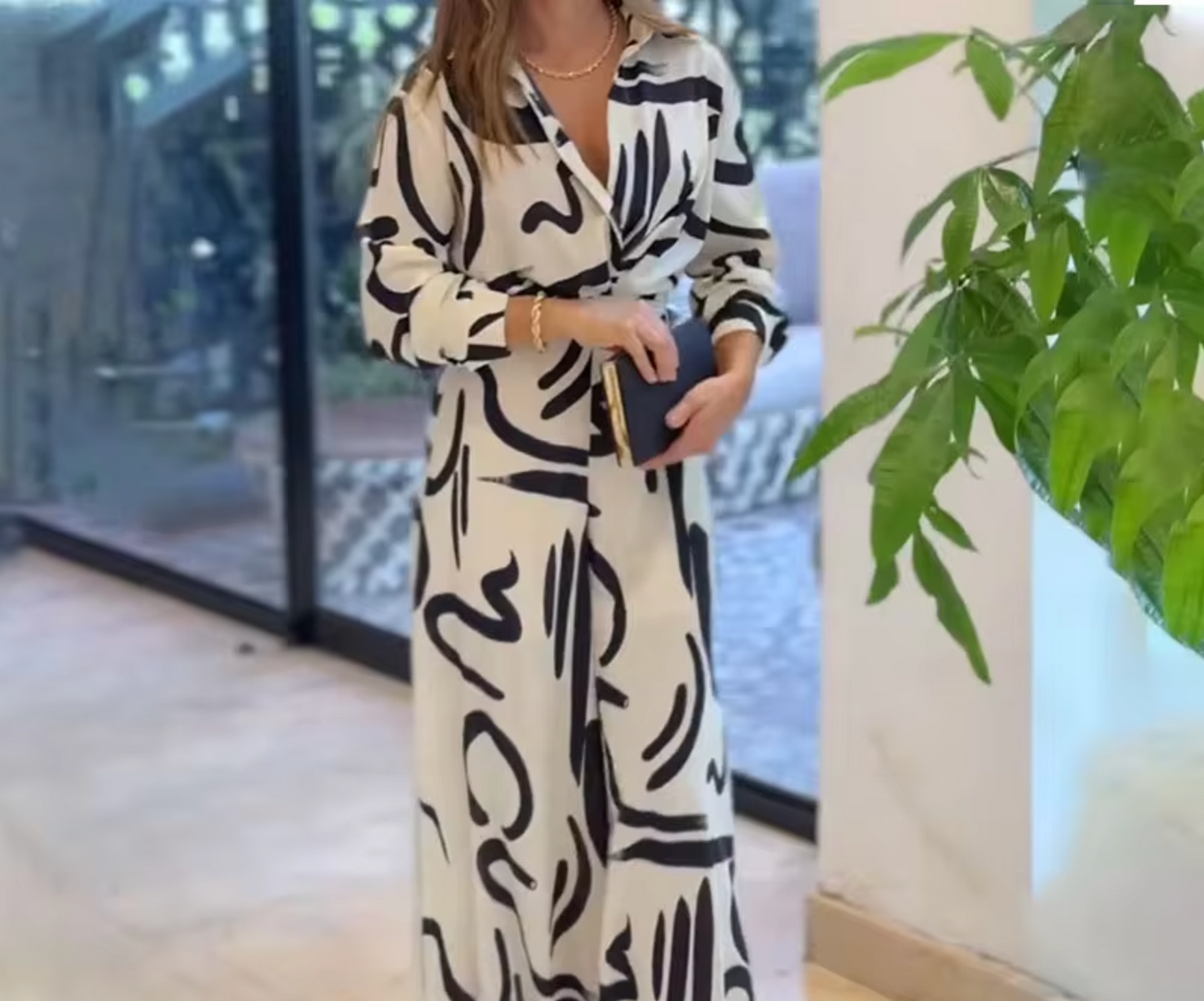 Well Tailored Garment with a Graceful Silhouette