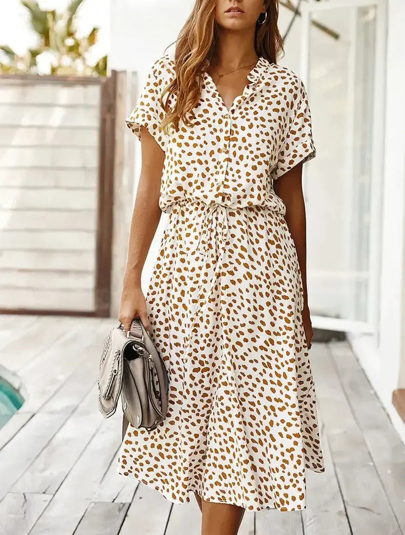 Effortlessly Elegant Garment with a Timeless Design