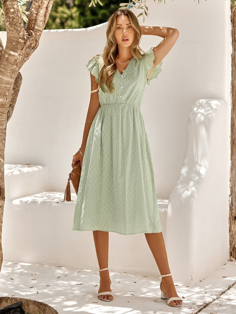 Beautifully Finished Dress in a Timeless Design