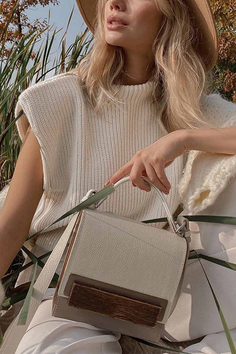 Effortlessly Elegant Sweater with a Timeless Design