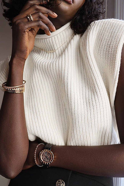 Effortlessly Elegant Sweater with a Timeless Design