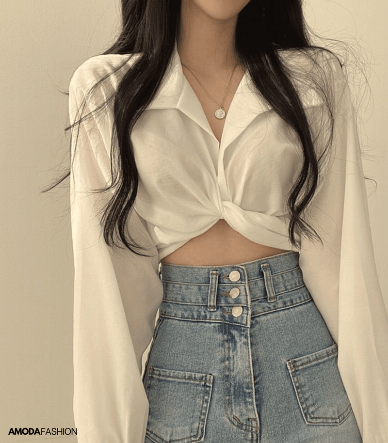 Beautifully Crafted Blouse in a Classic Style