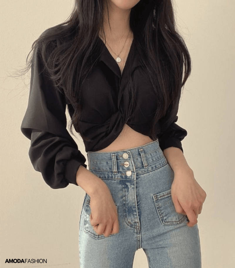 Beautifully Crafted Blouse in a Classic Style
