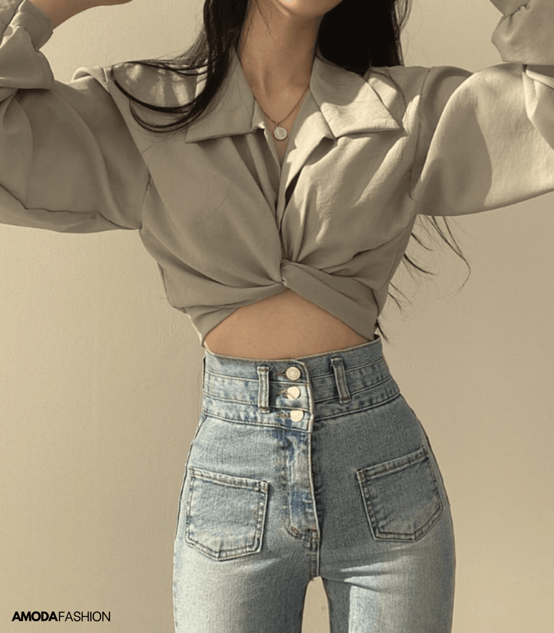 Beautifully Crafted Blouse in a Classic Style