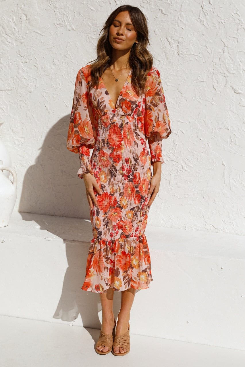 Gracefully Styled Dress for Any Occasion