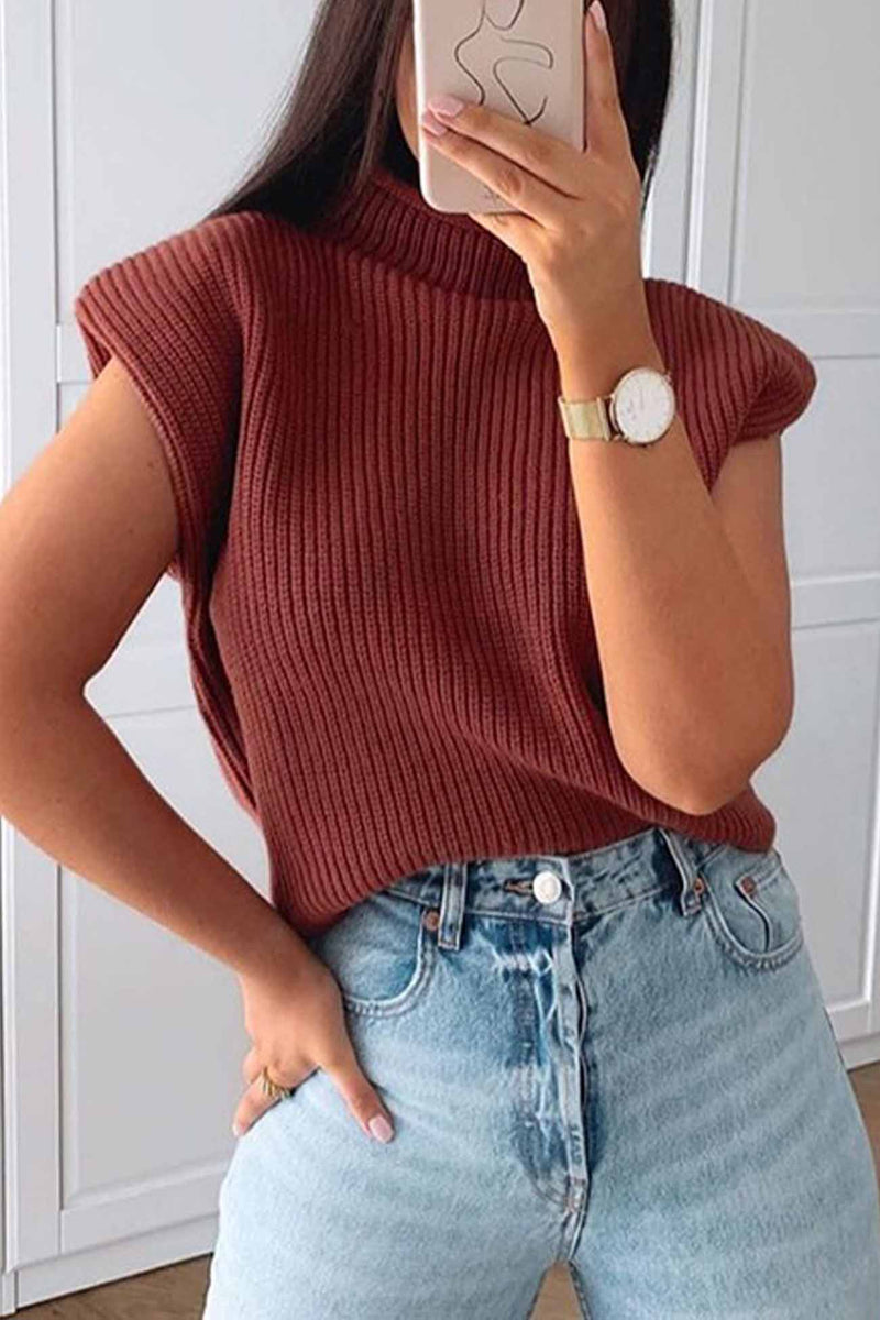 Effortlessly Elegant Sweater with a Timeless Design