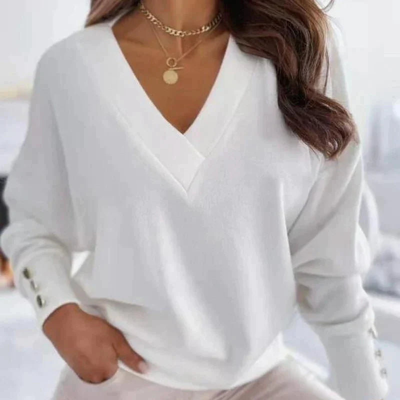 Well Tailored Sweater with a Graceful Silhouette
