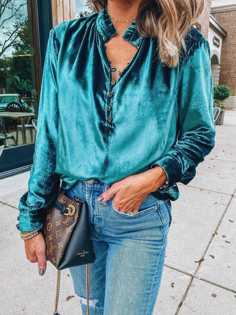 Beautifully Crafted Blouse in a Classic Style
