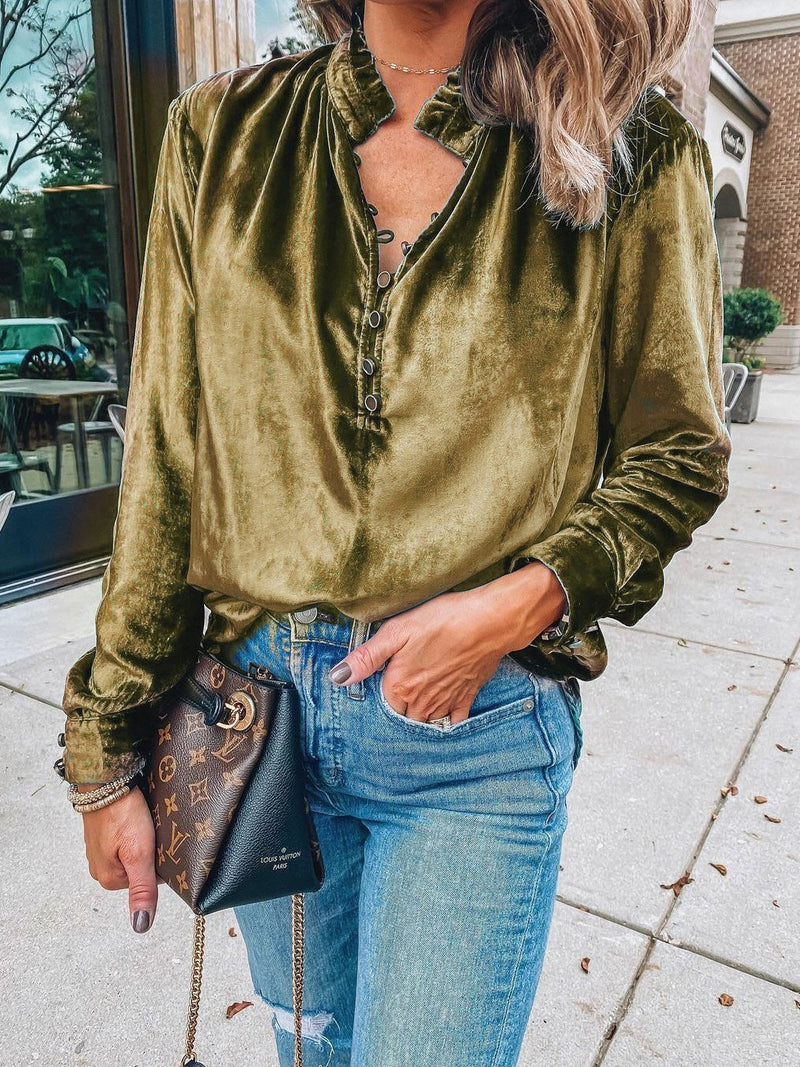 Beautifully Crafted Blouse in a Classic Style