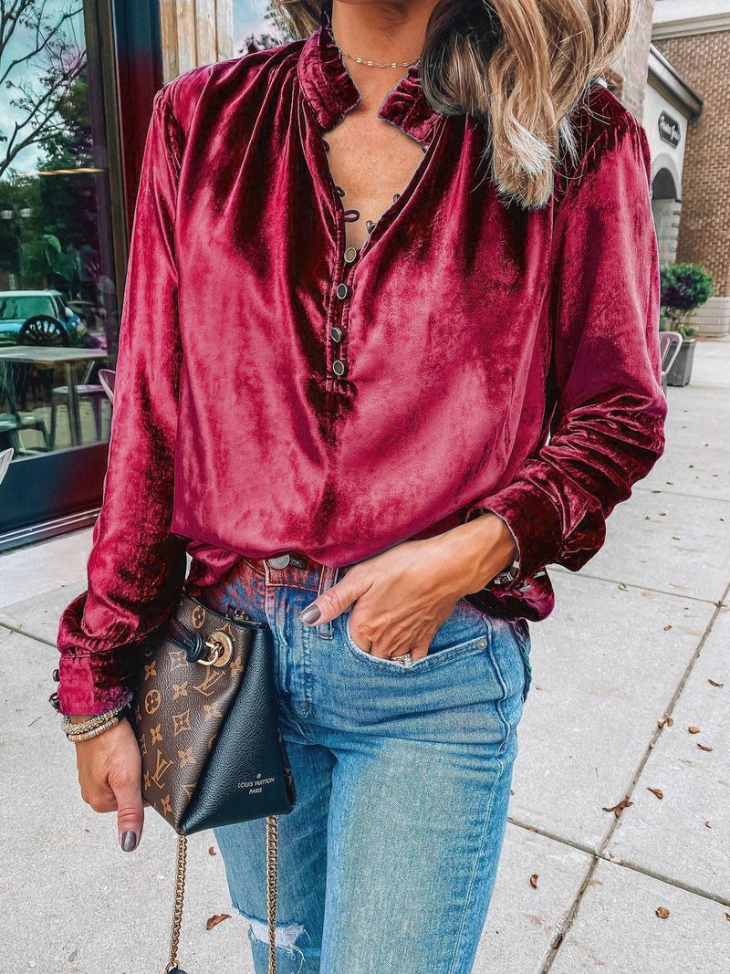 Beautifully Crafted Blouse in a Classic Style