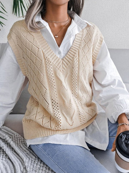 Effortlessly Elegant Sweater with a Timeless Design