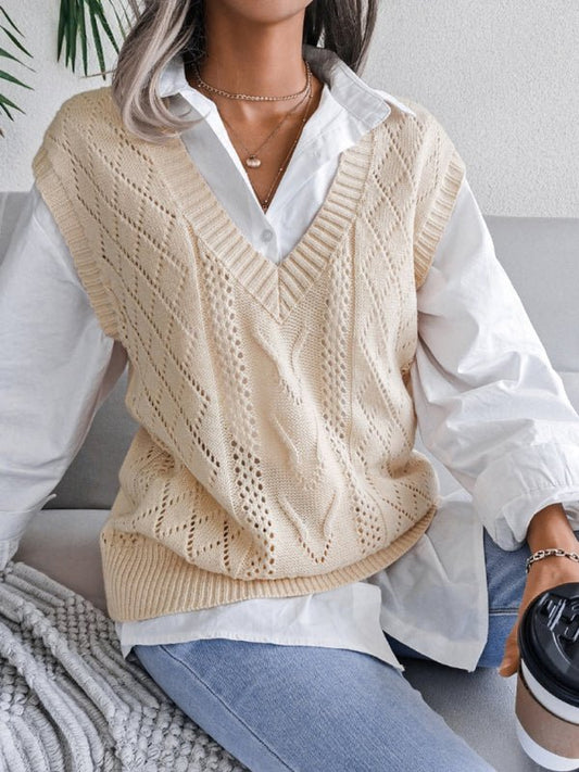 Effortlessly Elegant Sweater with a Timeless Design
