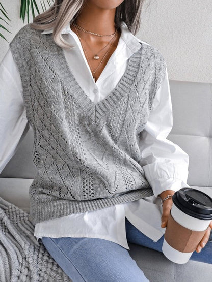 Effortlessly Elegant Sweater with a Timeless Design