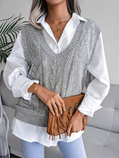 Effortlessly Elegant Sweater with a Timeless Design