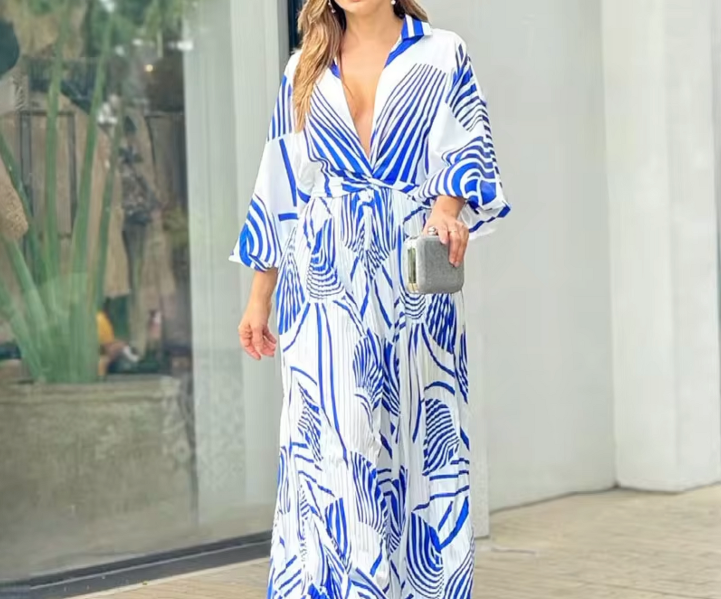 Well Tailored Garment with a Graceful Silhouette