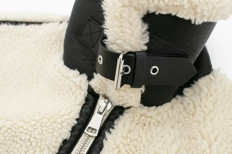 Gracefully Styled Coat for Any Occasion