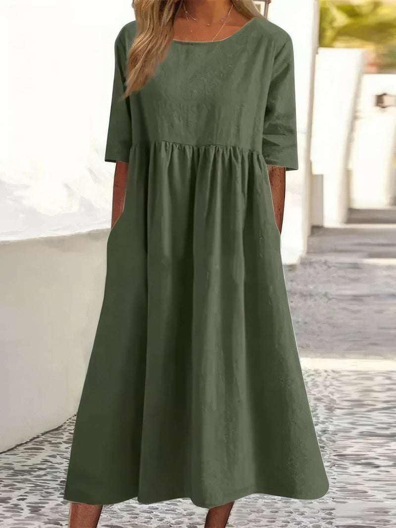 Effortlessly Elegant Dress with a Timeless Design